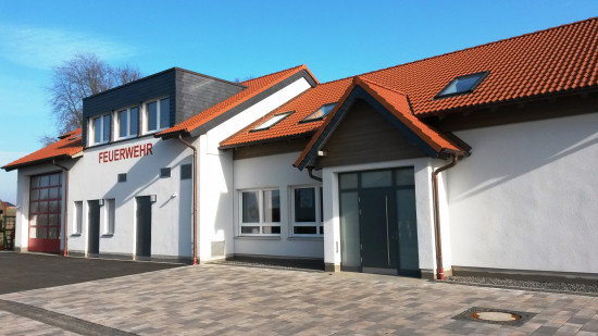 Feuerwehrhaus mit Probenraum in Dirlos